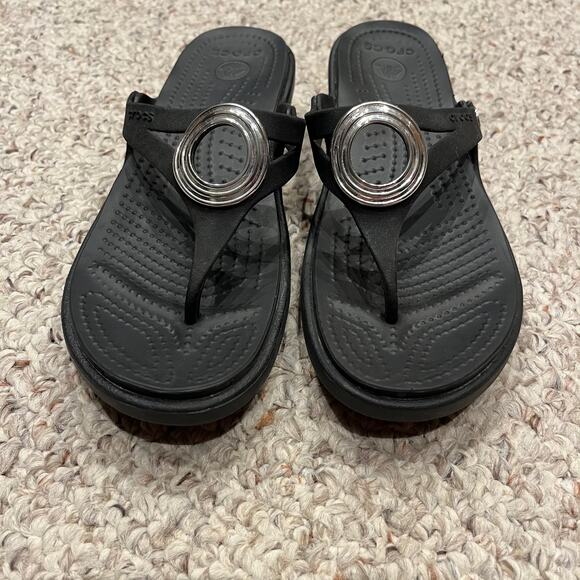 Crocs Sanrah Beveled Circle Sandals Sz 7 Black Silver Comfort Casual - Picture 3 of 6